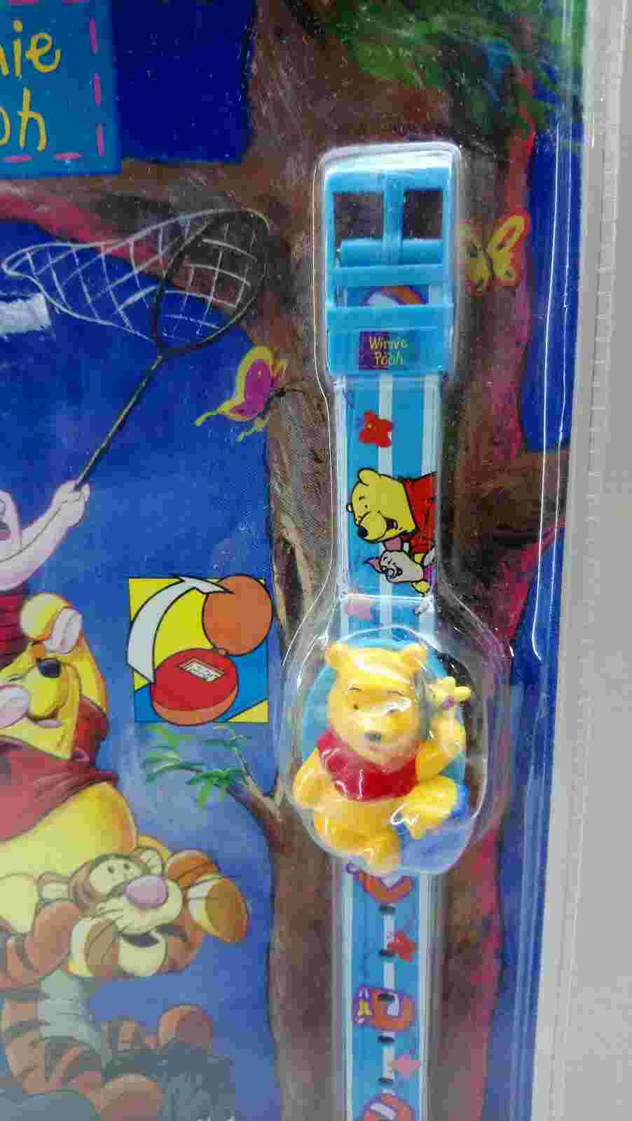 VINTAGE ZEON QUARTZ DIGITAL WATCH WINNIE THE POOH BRAND NEW b