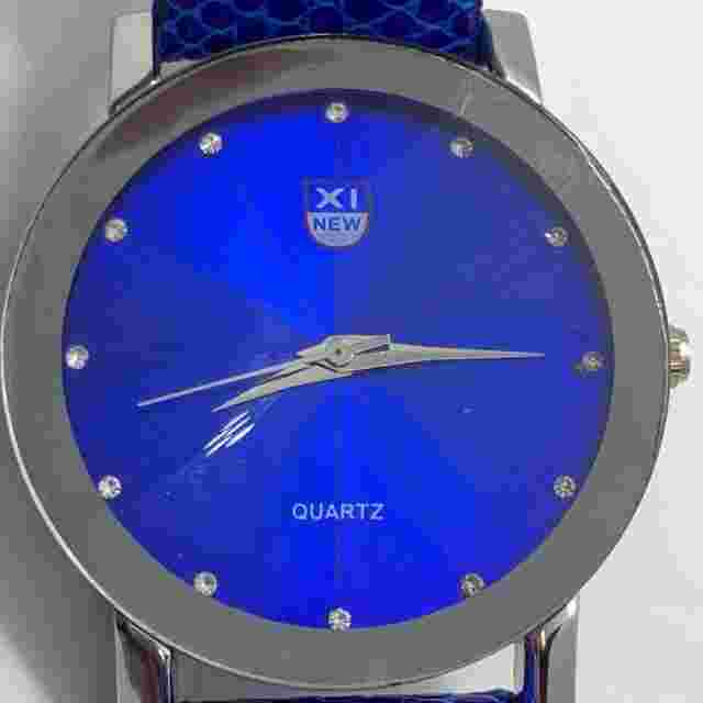 XI New Quartz 39mm  Ladies Watch Blue Dial Leather Band running