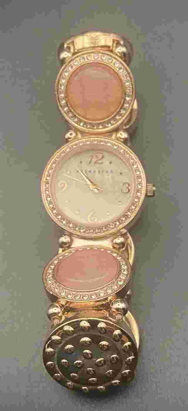 Attention Ladies Gemmed Quartz Watch 26mm Round Rose Gold Tone Elastic Band MOP