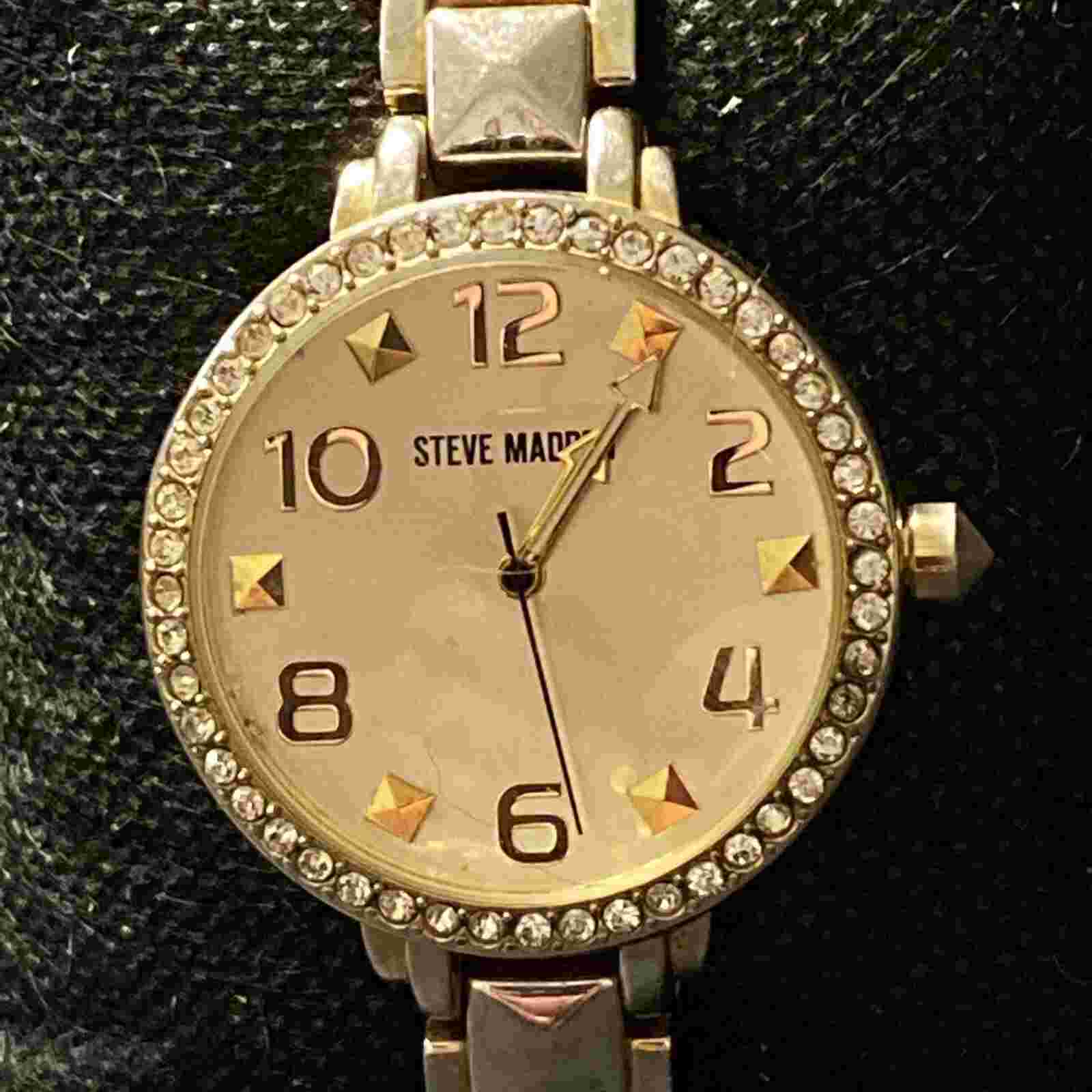 Steve Madden Ladies Wrist Watch Rhinestone Face White Gold Tone Stainless Steel