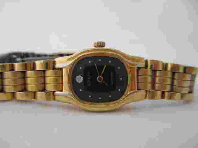 Adolfo Women's Analog Watch Gold Toned Bracelet Band