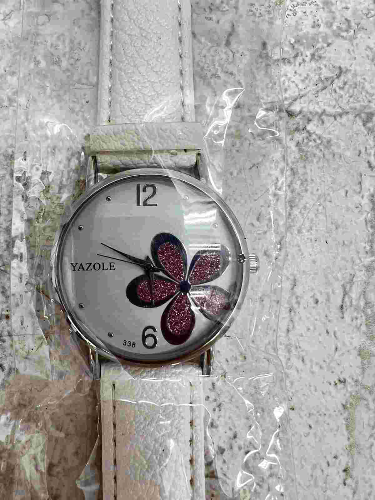 Watch White Flower Face White Faux Leather Strap Yazole Quartz