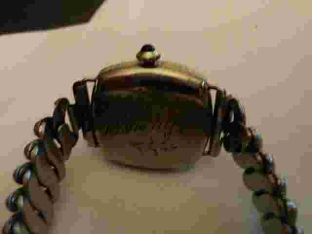 Antique - Gruen Guild Wadsworth 15 Jewels 25mm Ladies Watch Gold Filled