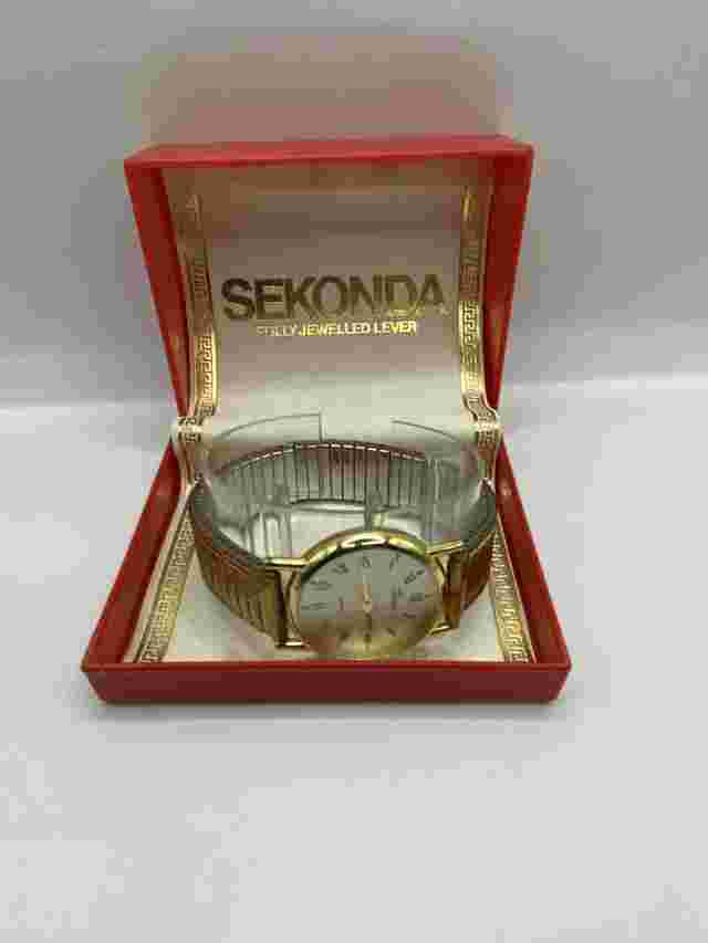 Vintage Renis Quartz Japan Mvt Gold Tone & Box Untested For Repair 34mm