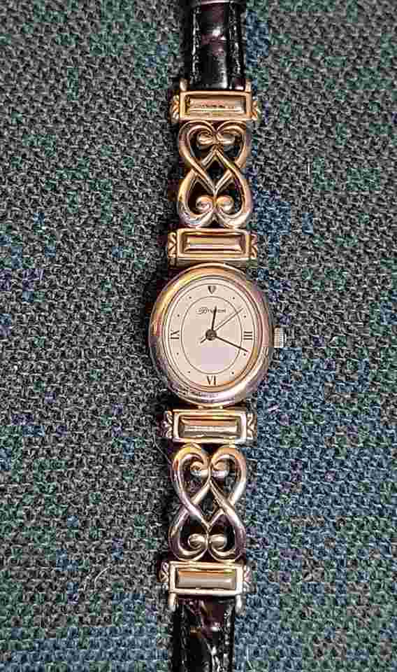 Brighton Champagne 22mm Silver Tone Oval Dial Quartz Watch New Battery In VGC