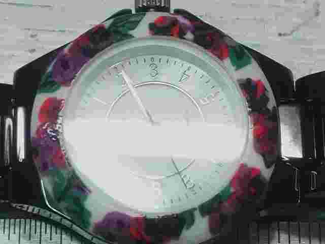 ISAAC MIZRAHI LIVE! CERAMIC Watch White Mother Of Pearl Dial  Nice!
