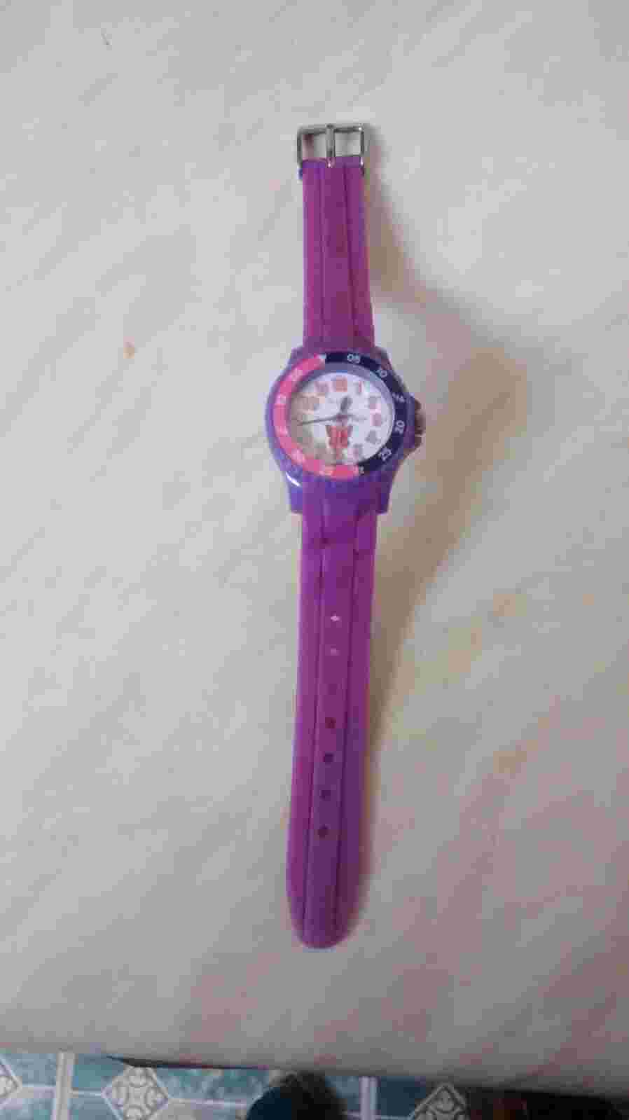 Tikkers girls butterfly watch, now stopped ticking ,needs new battery.