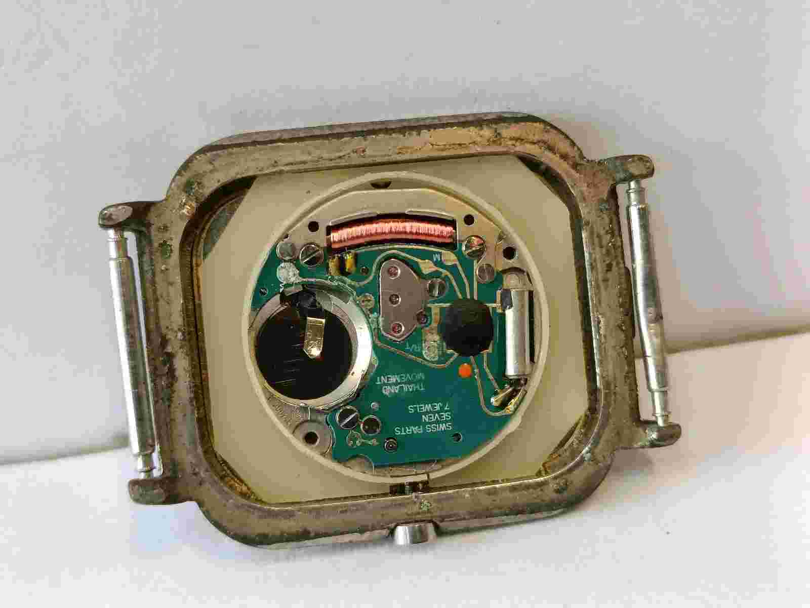 NOT WORKING, REPAIR SPARE PARTS PURPOSE GUY LAROCHE QUARTZ WITHOUT FRONT GLASS