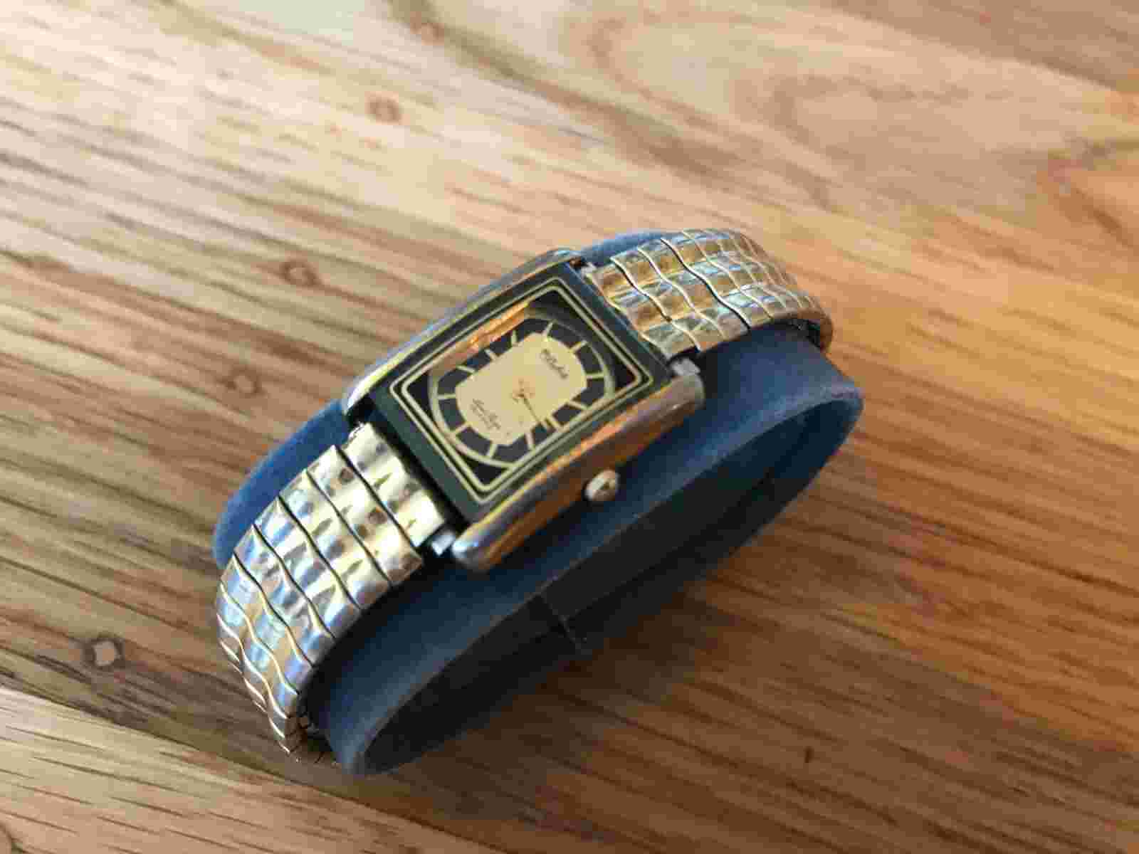 DEFONTE LUCIEN PICARD QUART WOMENS WATCH RECTANGULAR CASE GOLD TONE