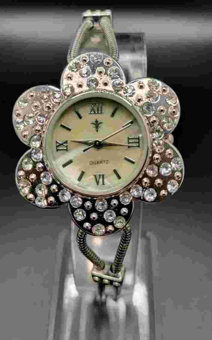 Cato Womens Watch Flower Floral w/ Rhinestones Silver Tone, needs battery/repair