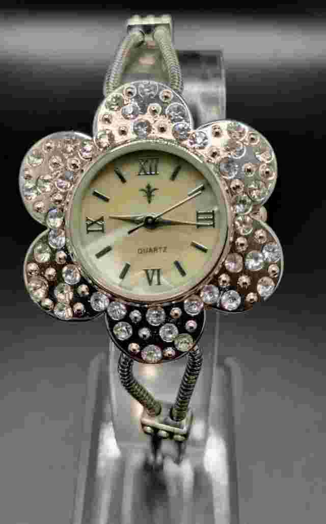 Cato Womens Watch Flower Floral w/ Rhinestones Silver Tone, needs battery/repair