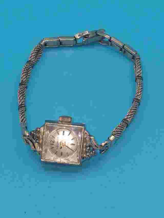 Vintage Helbros Gold Filled or Plated Women's Wrist Watch Circa 1940s - Tested
