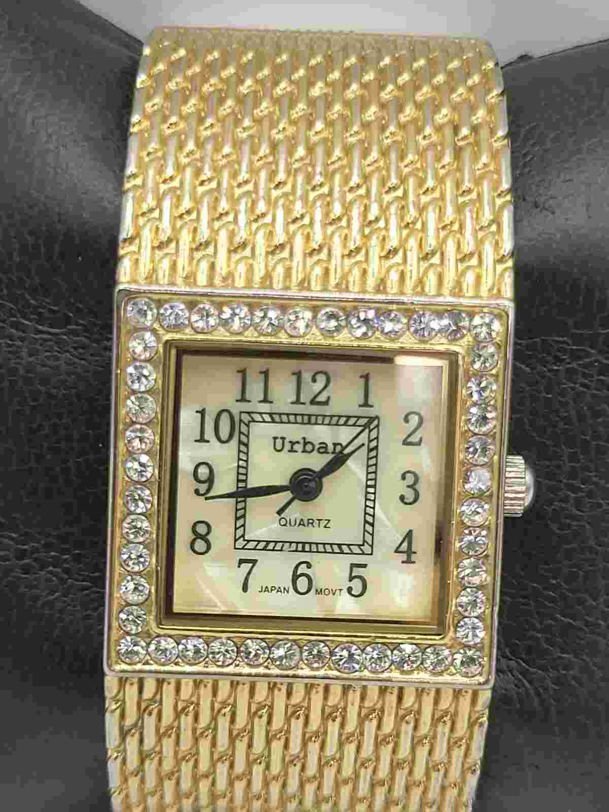 Square Urban wristwatch (Japan Movt) quartz movement gold tone and jewelled