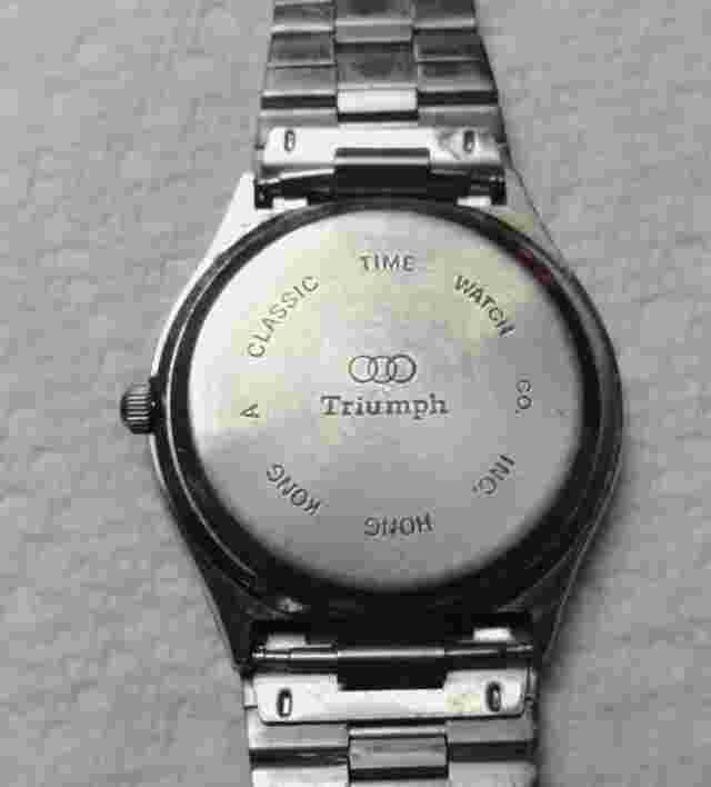 Vintage Classic Time "TRIUMPH" Mens Quartz Watch "NEW BATTERY" Great Shape