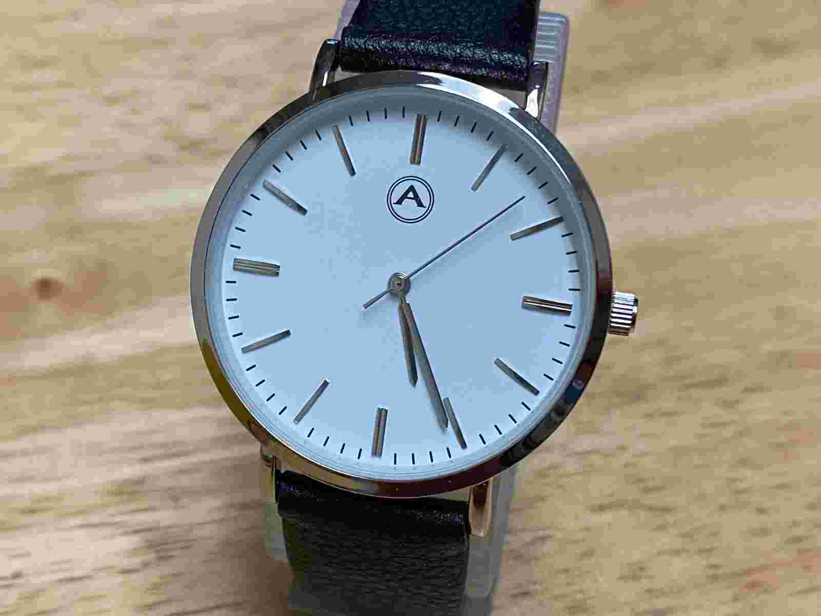 Unused Akribos Quartz Watch Men Silver White Leather Band Analog New Battery