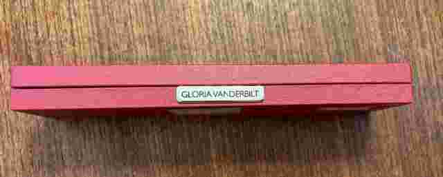 LADIES GLORIA VANDERBILT QUARTZ WATCH  JAPAN MOVEMENT In Box