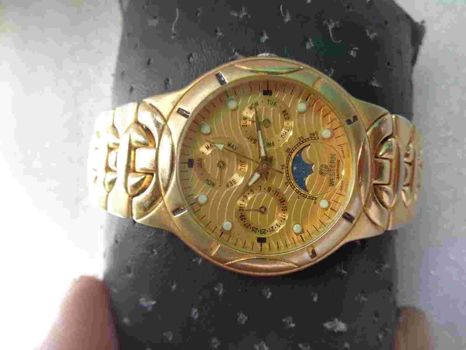 RARE SWISS GOLD PLATED WESTERN MULTI DIAL MULTI FUNCTION MOON PHASE MENS WATCH