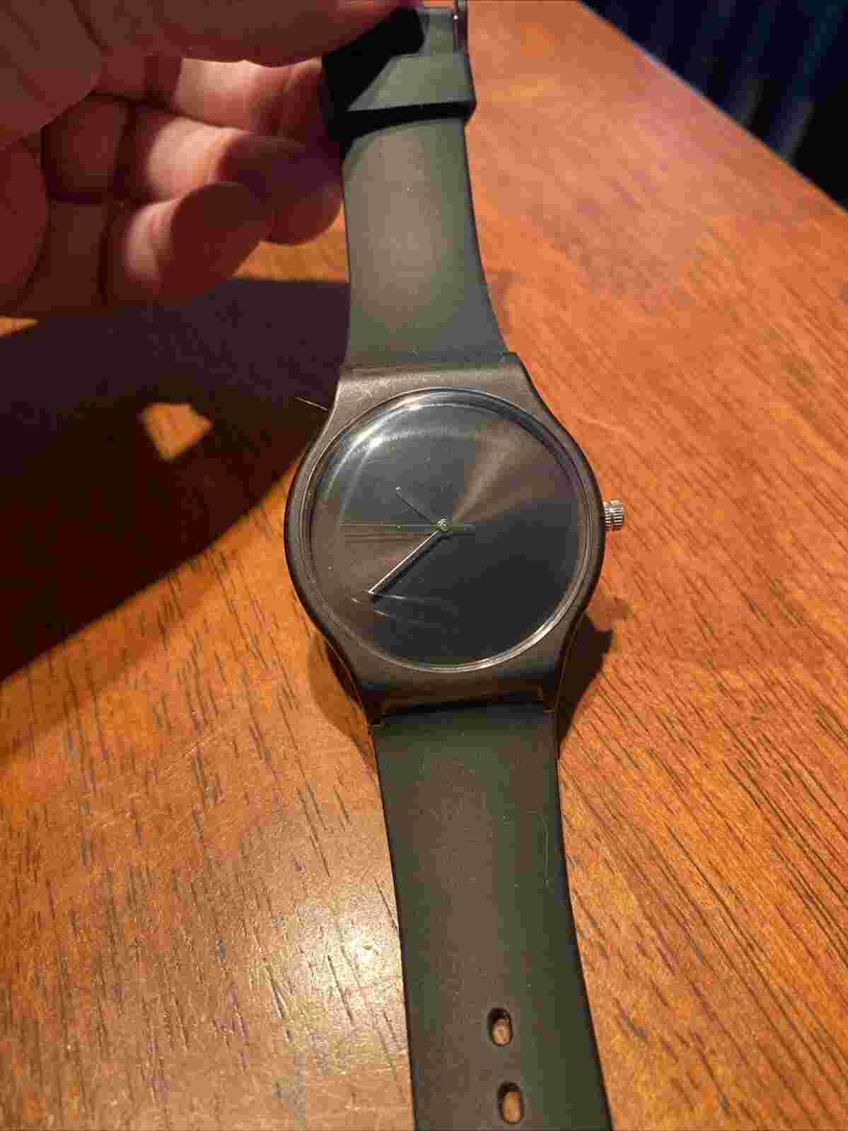 HM Watch Black