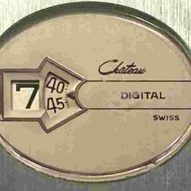 Vintage Swiss Made Mechanical 42mm JUMP HOUR Slvrtn Bullhead Case CHATEAU Watch