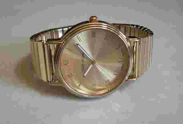 Men's Dressy Casual Stretch Band Gold Finish Fashion Wrist Watch