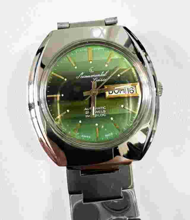 MONUMENTAL - Automatic Day Date 21 Jewels Incabloc 70-80s - NOS - Swiss Made