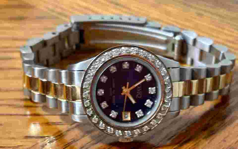 Women’s DMQ Faux Diamond Quartz Watch
