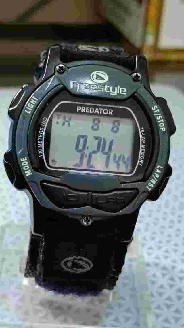 FREESTYLE Shark Predator A126-08 Vintage Sport Men's Watch Quartz 40 mm