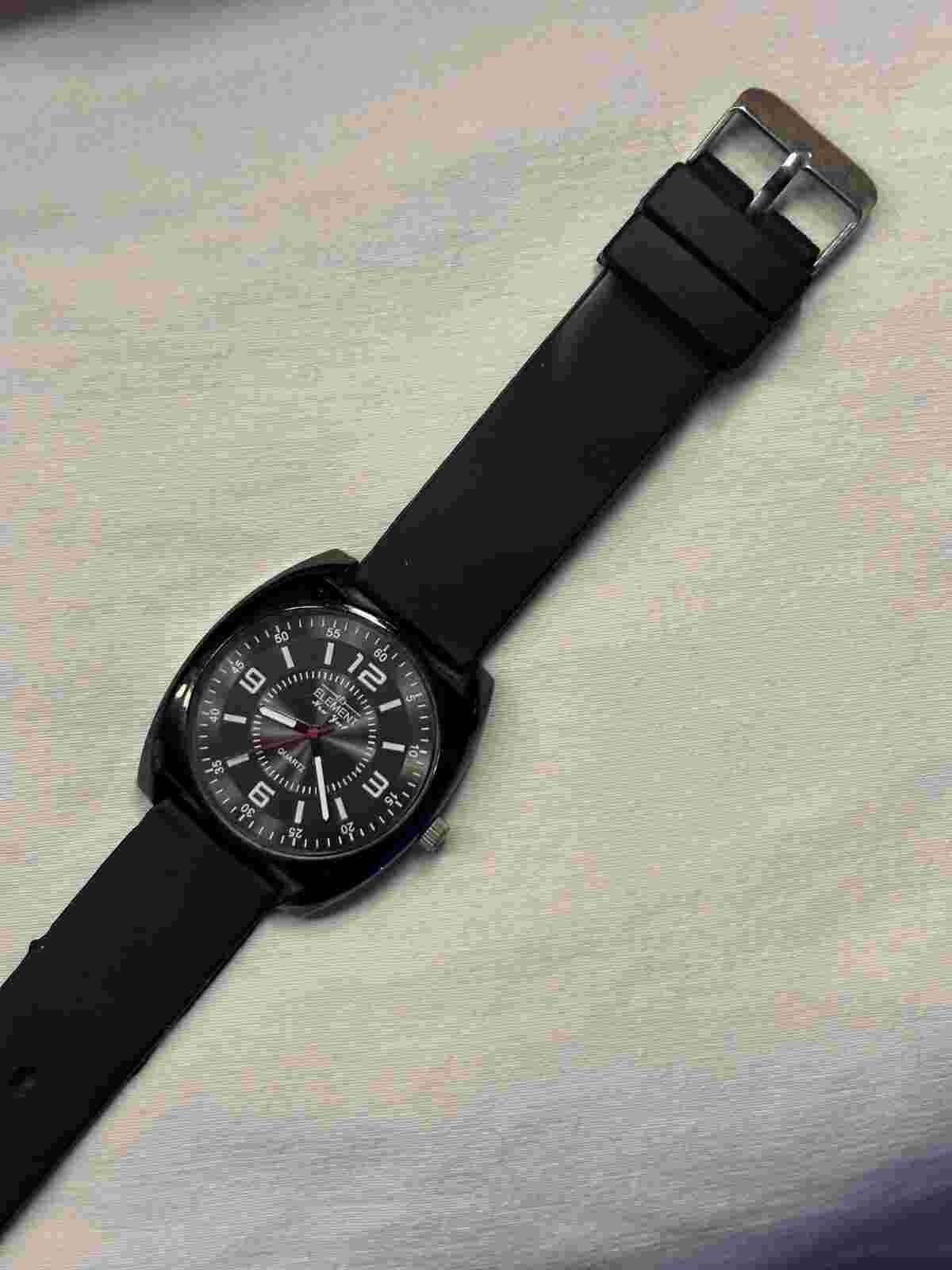 Elements Vintage Quartz Watch Men’s With Black Rubber Strap