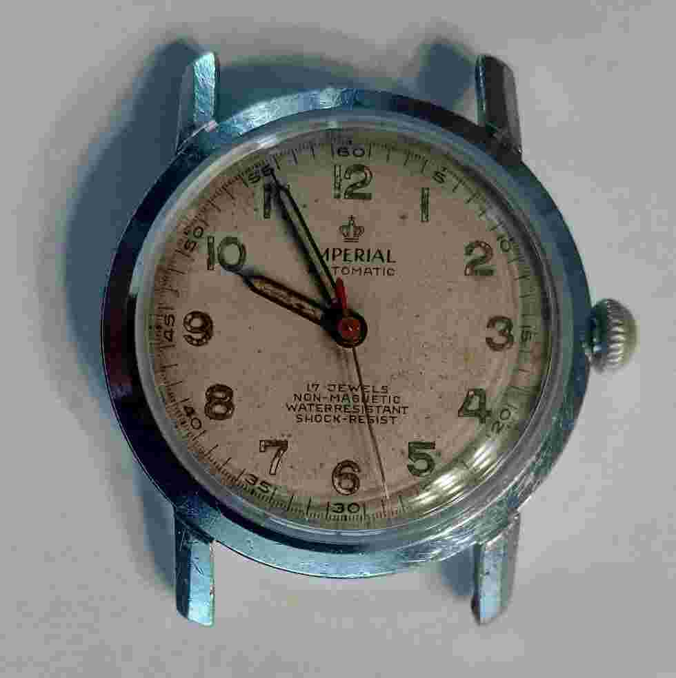 Vintage IMPERIAL 17 Jewel Automatic Water Resistant WW2 Era with Red Second Hand