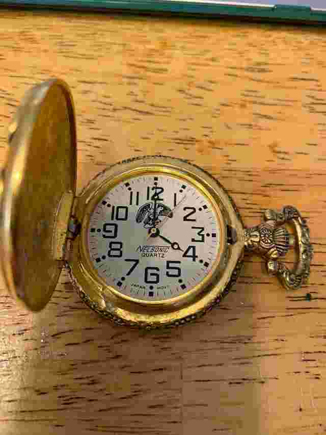NELSONIC QUARTZ  MENS POCKET WATCH EAGLE