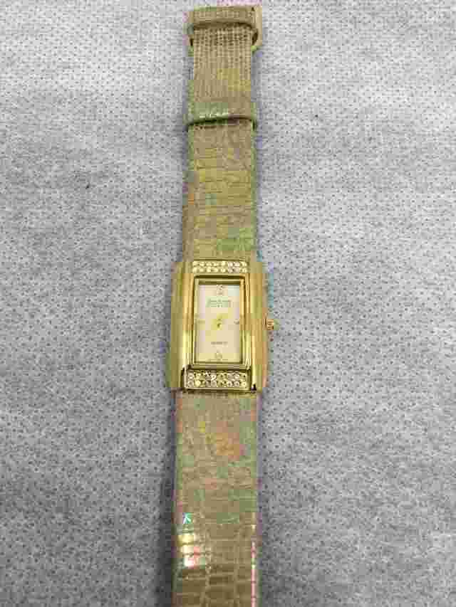 Vintage Joan Rivers Classics Mother of Pearl Face Rhinestone Watch NO BATTERY