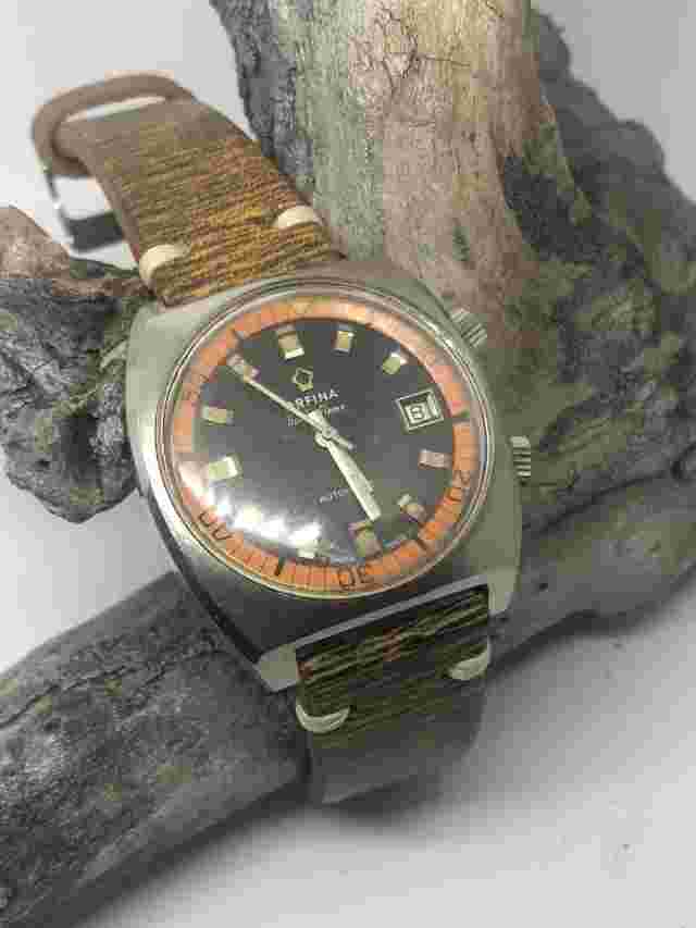 ORFINA GOLDEN FLAME VINTAGE COMPRESSOR 200M 37MM DIVER ORANGE INNER BEZEL