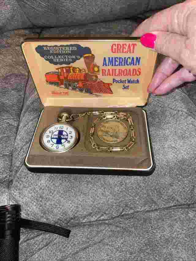 VTG Great American Railroads Pocket Watch Set