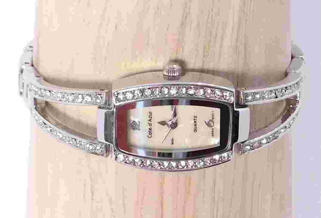 Working Unworn Cote d’ Azur Sparkly Watch; 7.25" Silver Sparkly Band New Battery
