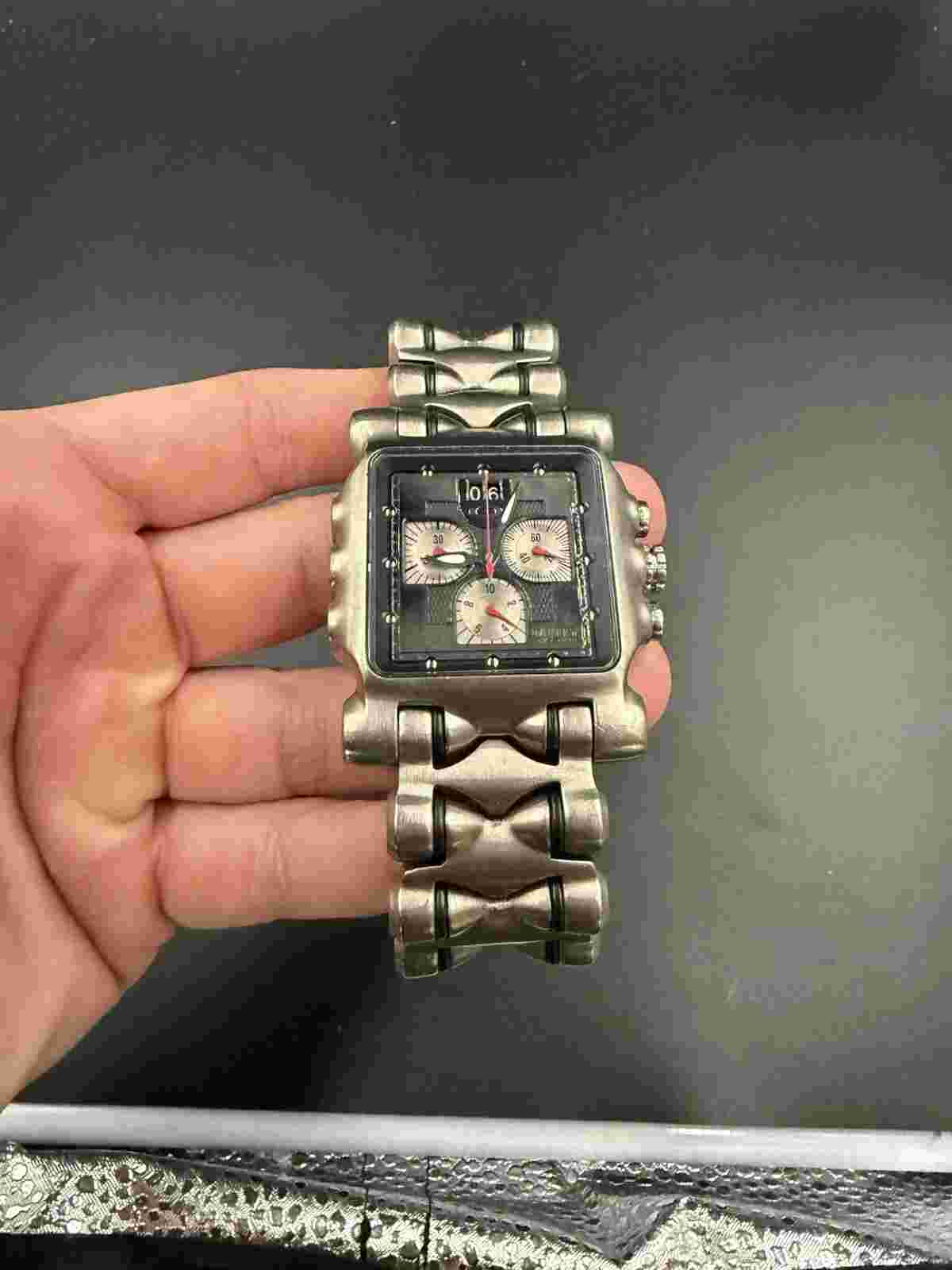 Oakley Minute Machine Titanium Black Silver Subdials Watch