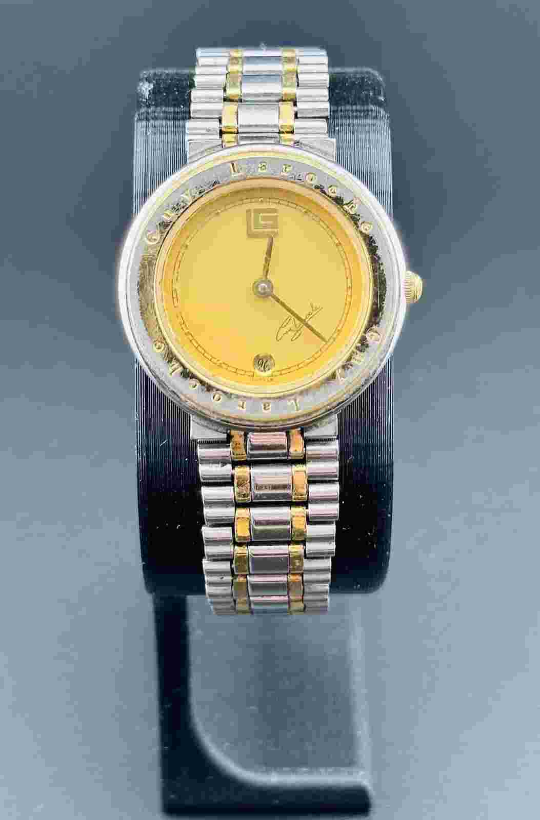 WORKING VINTAGE "GUY LAROCHE" DESIGNER LADIES WATCH GOLD SILVER TONE Date/Day i3