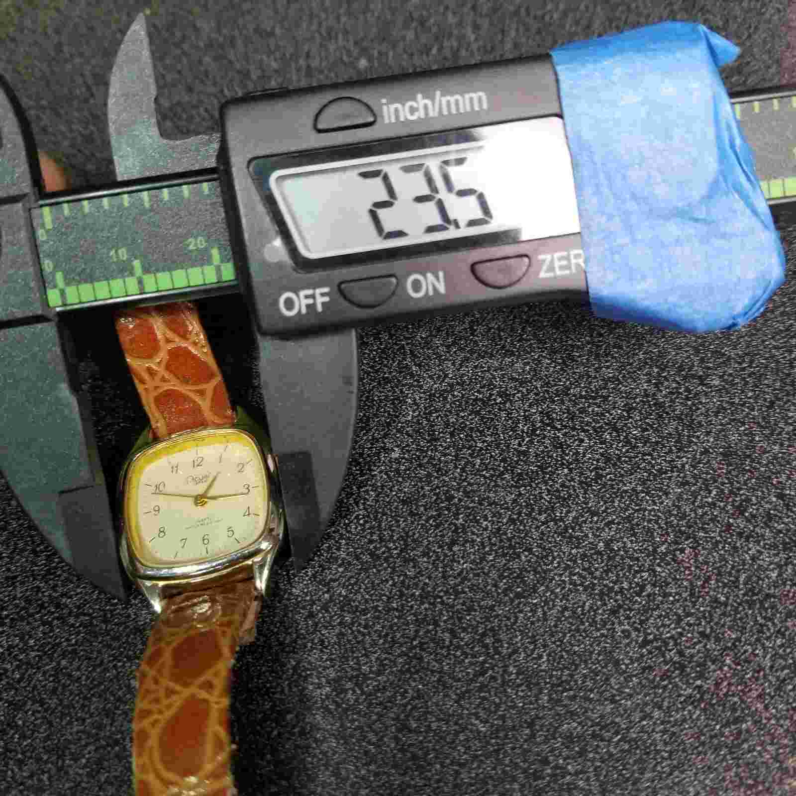 Acuet Japan Women’s Watch 23mm Quartz Analog Chamapagne Dial Silver Case Square