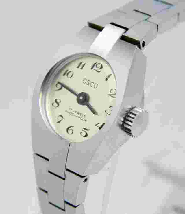 VINTAGE OSCO BRANDED 17 JEWELS SHOCKPROOF MECHANICAL WATCH, WORKING !