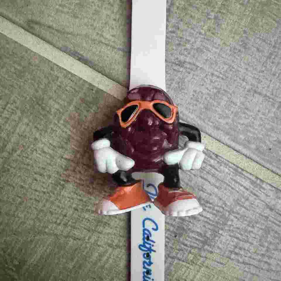 Vintage 80’s The California Raisins Collectible Watch Needs Batteries