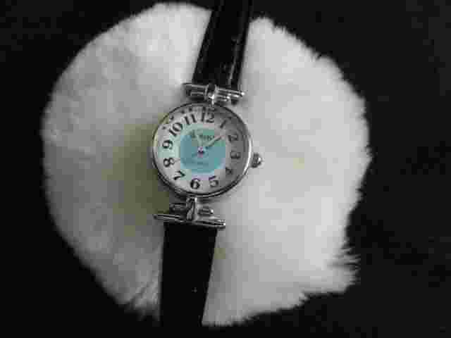 Ladies Watch-It Quartz Watch with a Pretty Dial