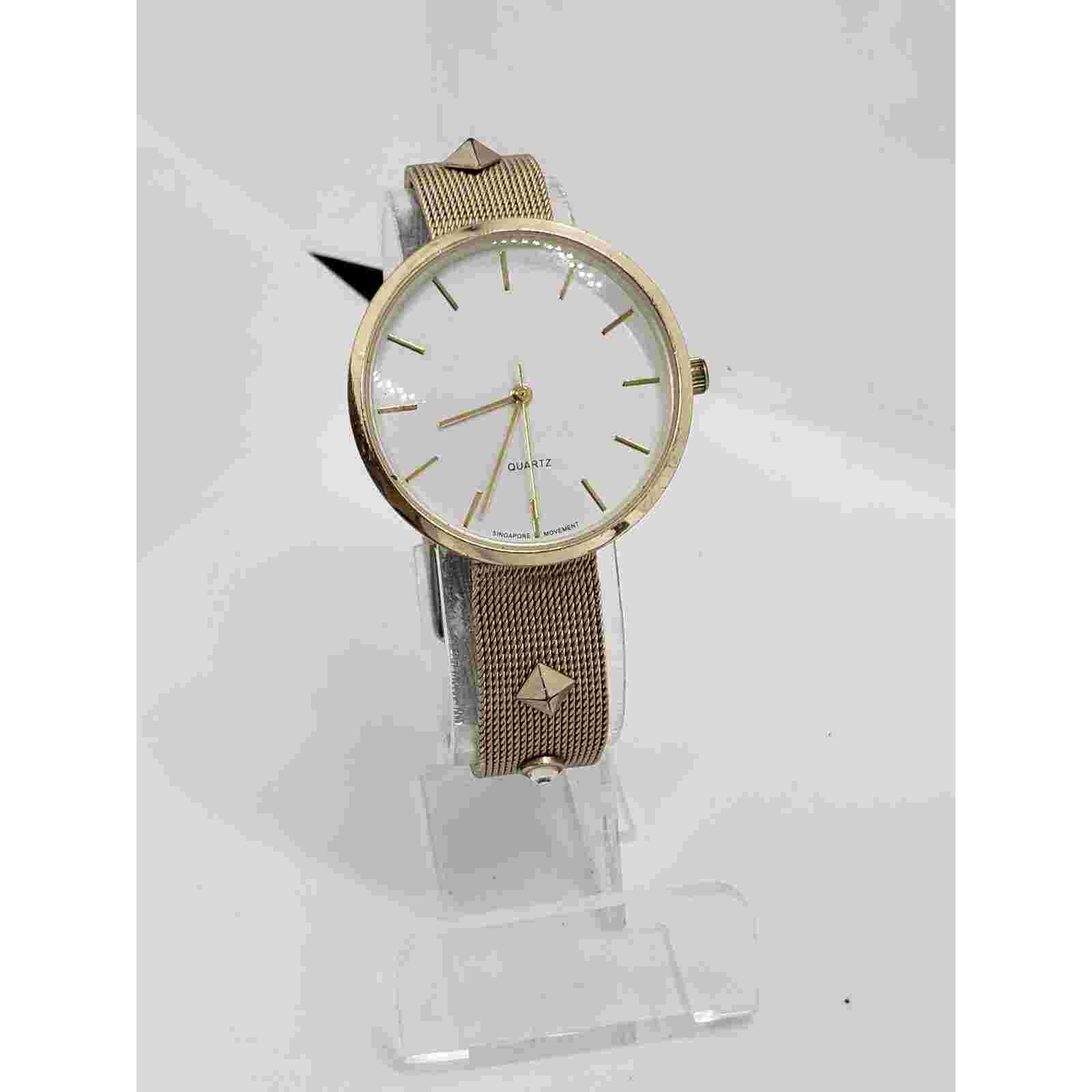 Charming Charlie women's watch. Large classic design. T6556B Working watch