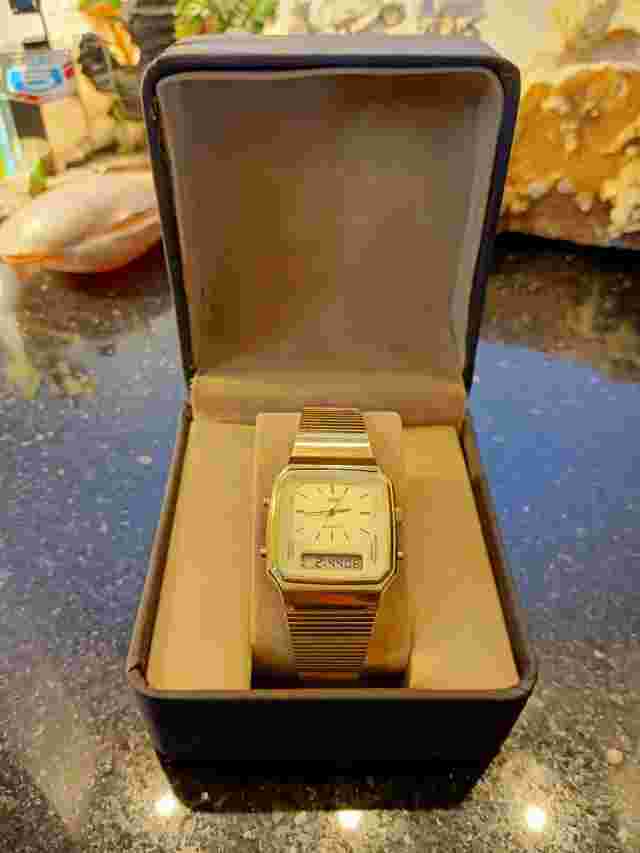 1980s Rare Golden Peel Digital And Analogue Q&Q Japanese Men's Watch NEVER USED