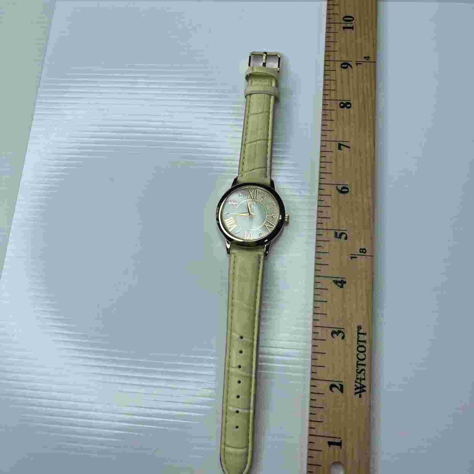 F Charming Charlie RY4088YLGD Japan Stainless Gold Green Croc Watch Untested