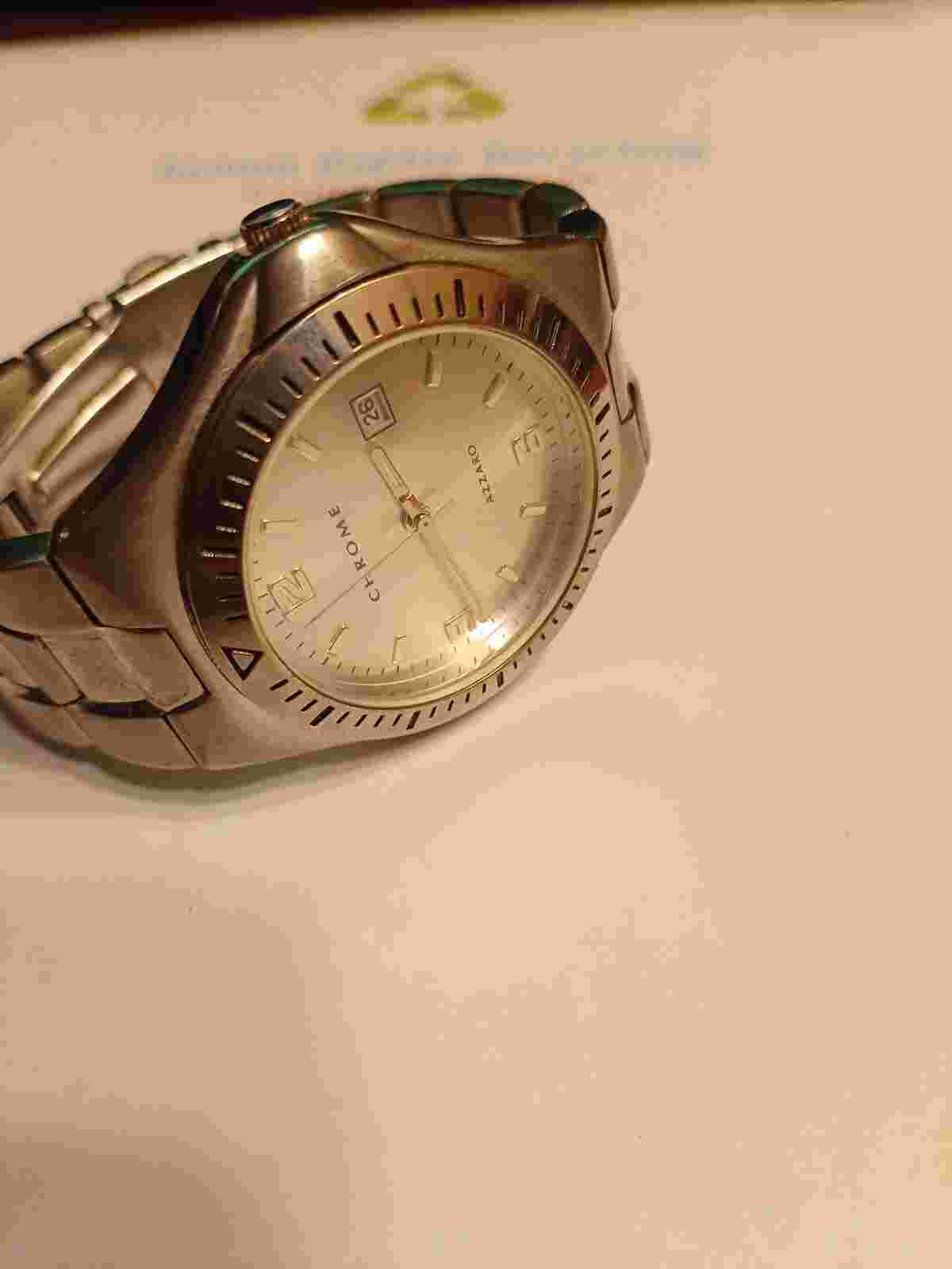 CHROME AZZARO WRISTWATCH - TEEN OR SMALL WRIST - NEW BATTERY