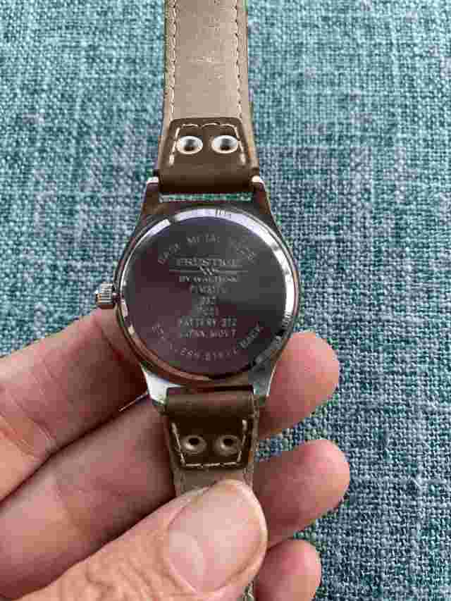 vintage prestige by waltham Women Wrist Watch W/ Brown Leather Band Battery Inc