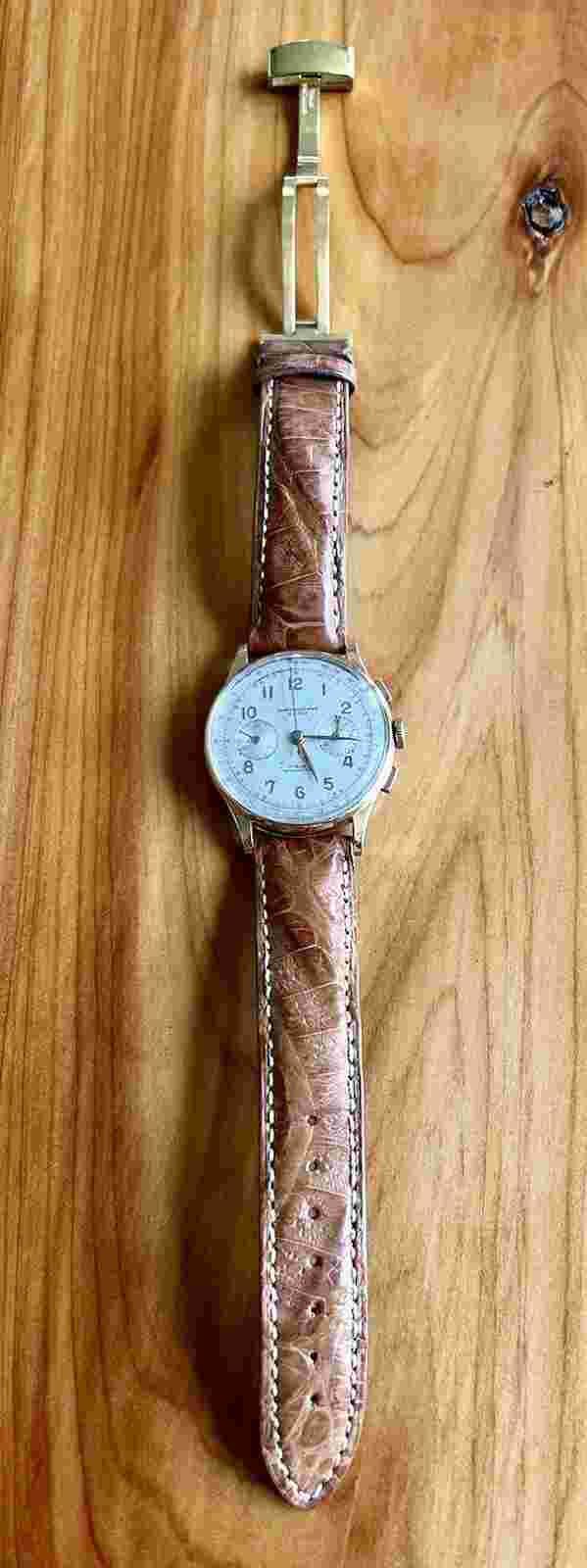 1950's Solid 18k Gold Chronograph Suisse 17 Ruby
