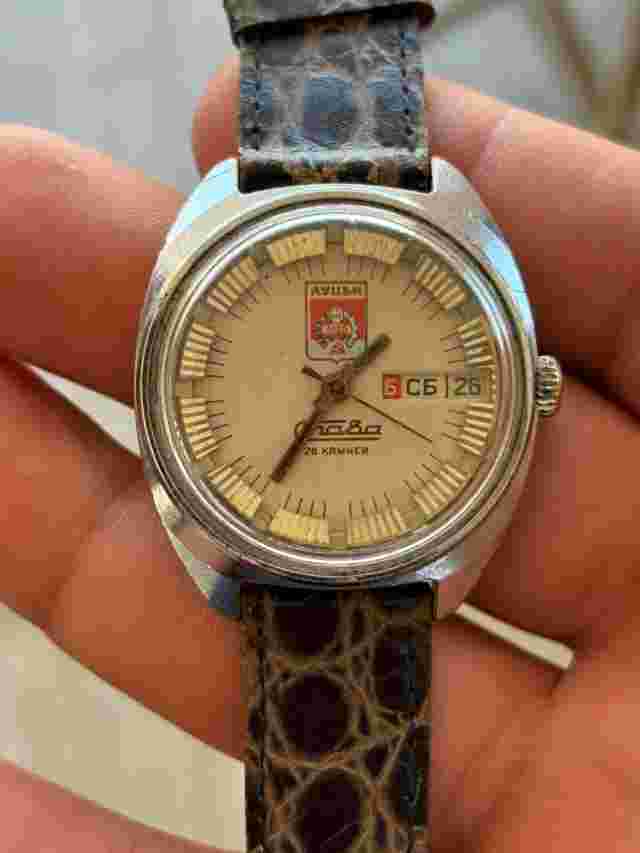 LOT OF VINTAGE RUSSIAN WATCHES FULLY WORKING