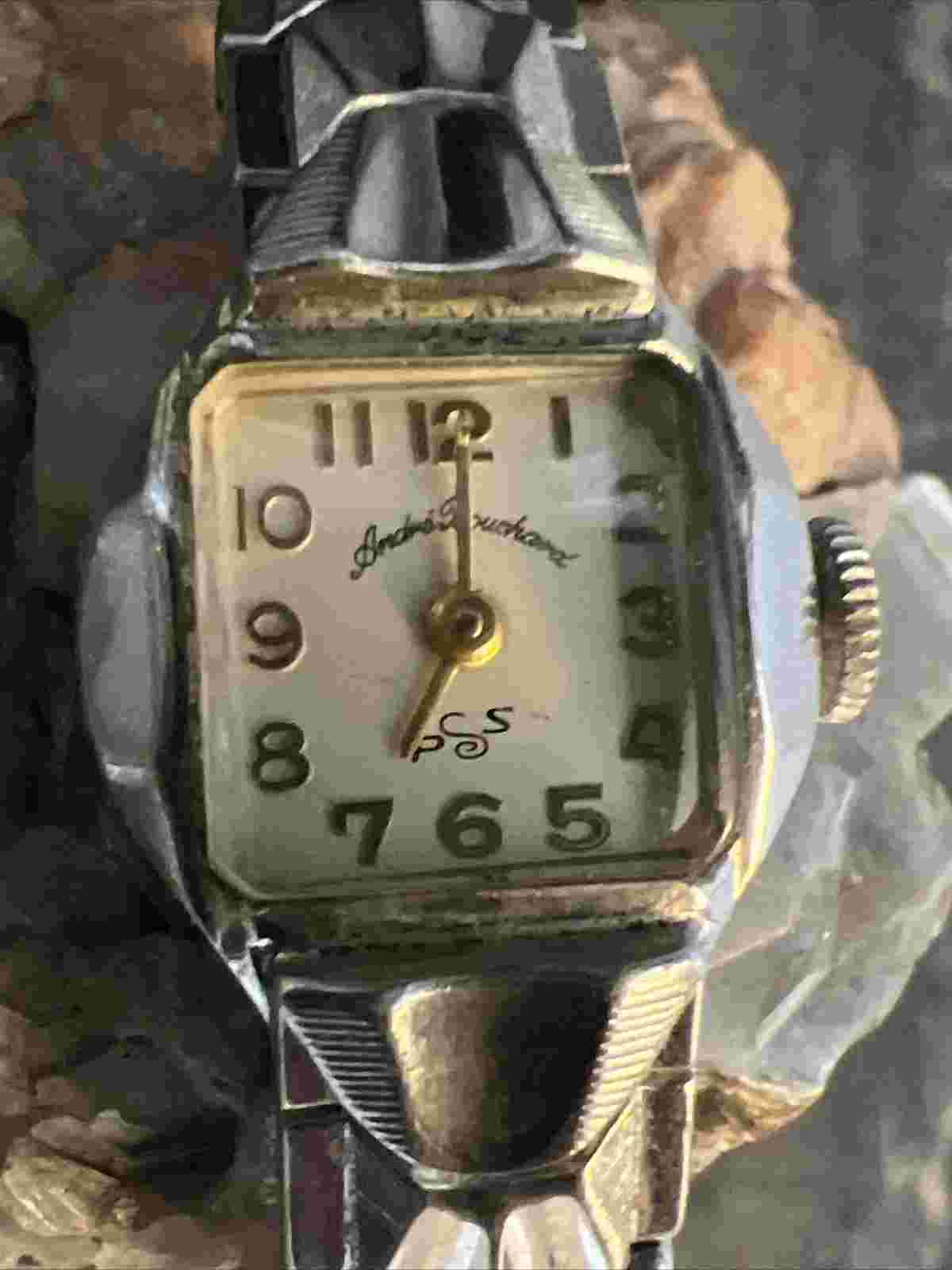 Vintage Ladies Andre Bouchard 17 Jewels Watch