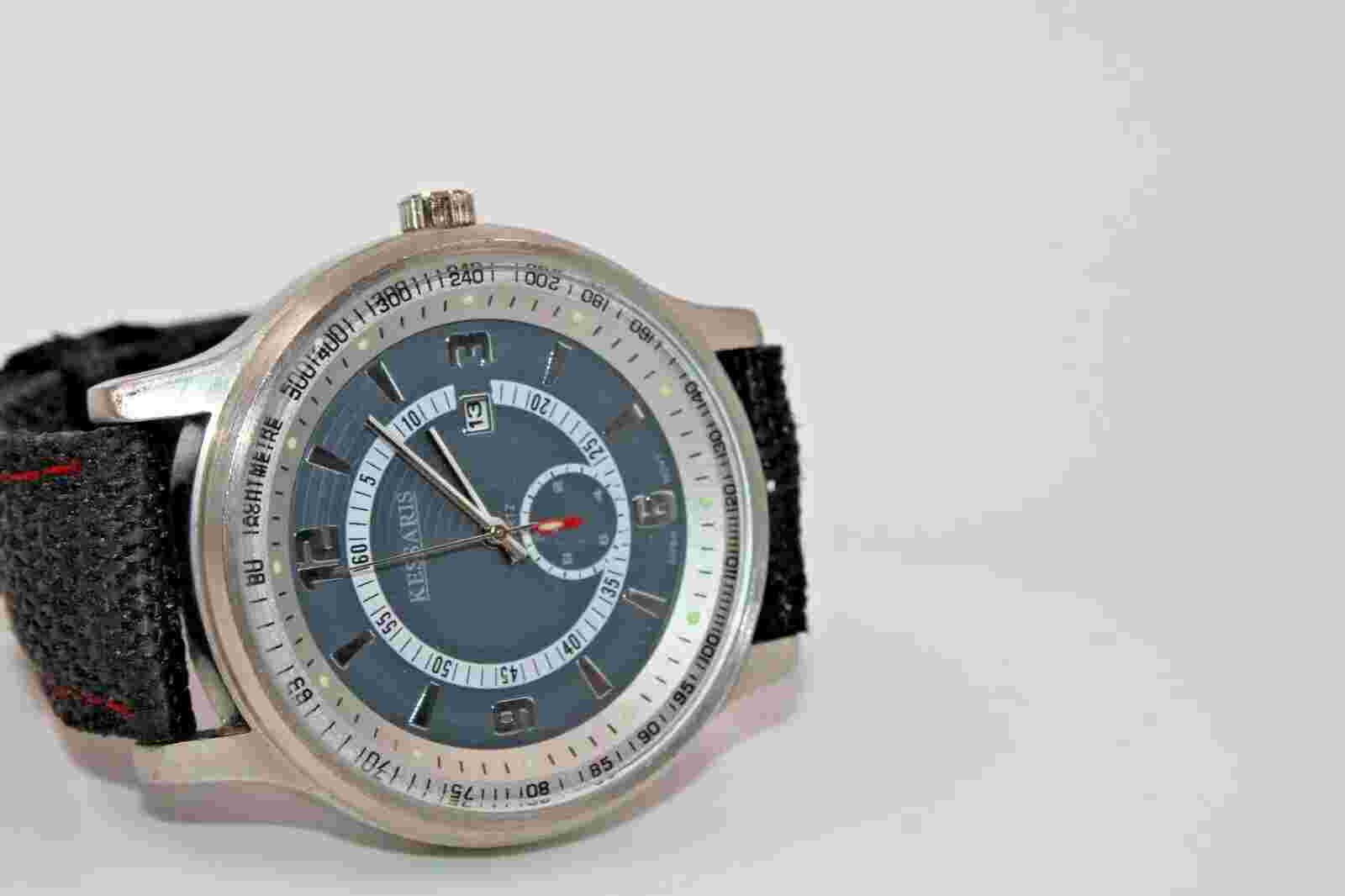 ACCUTIME WATCH CORP KESSARIS TACHYMETRE DATE JCR705B Wrist Watch Working