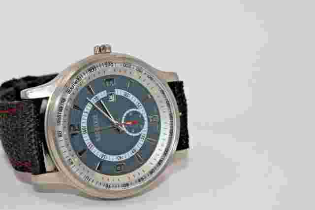 ACCUTIME WATCH CORP KESSARIS TACHYMETRE DATE JCR705B Wrist Watch Working